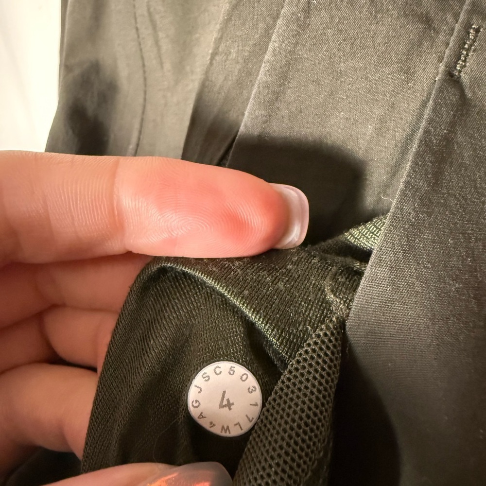 Lululemon Rain Haven Jacket *Insulated | size 4 - Picture 12 of 12
